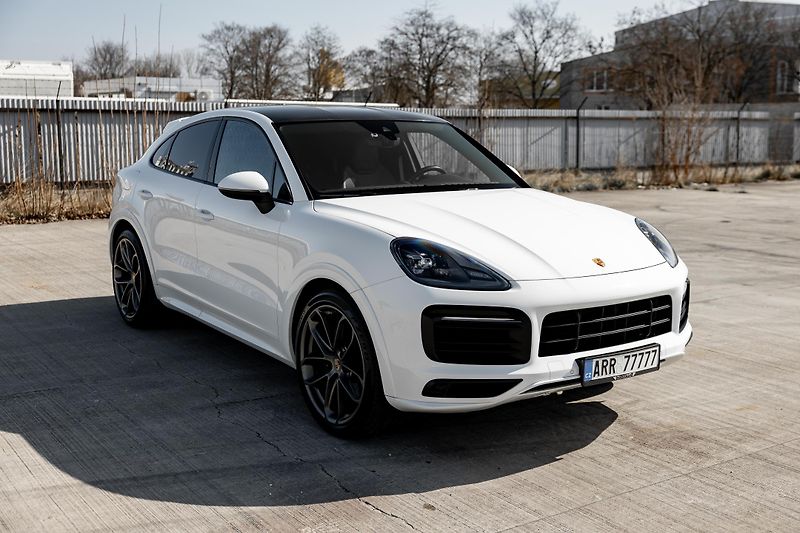 Porsche Cayenne (2023) COUPE PLATINUM EDITION - fotka 3 z 33