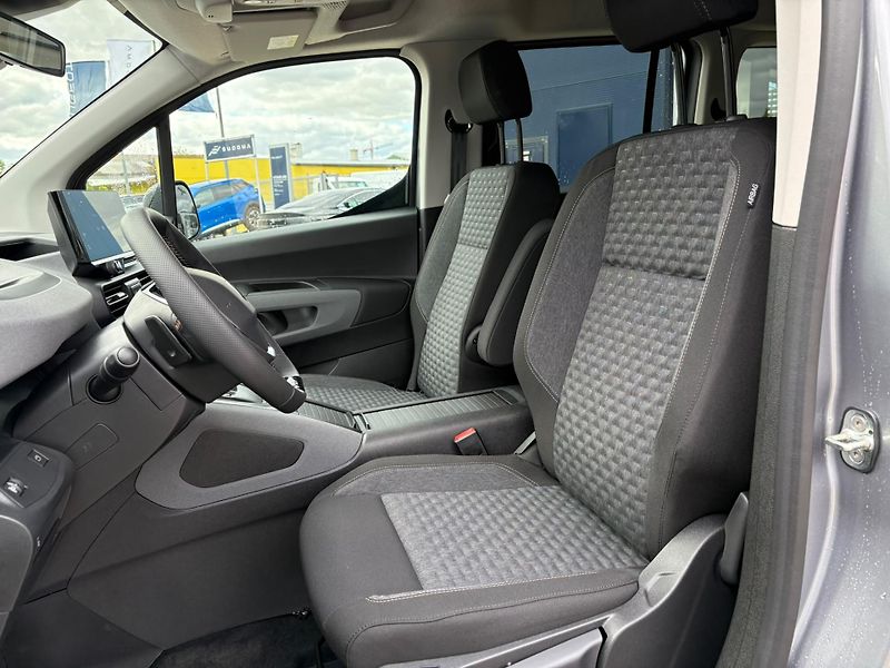 Peugeot Rifter (2026) LONG GT BlueHDi 130 EAT8 - fotka 15 z 32