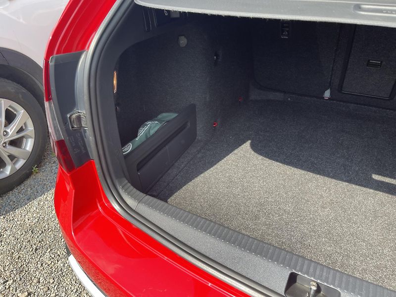 Škoda Octavia 2.0 TDi 135kW SCOUT DSG 4x4 ČR - fotka 26 z 55