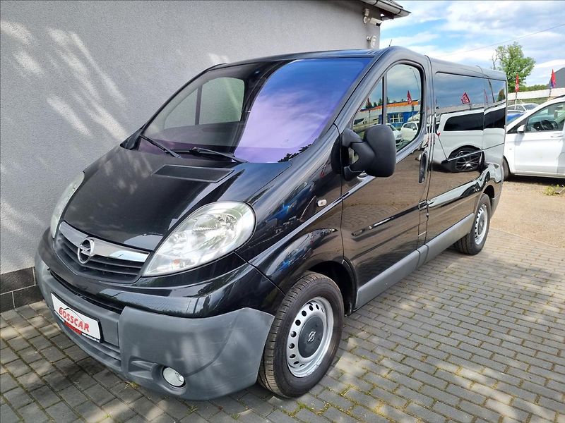 Opel Vivaro 2,5 DCi 8 Míst Webasto 2xKlima - fotografie inzerátu