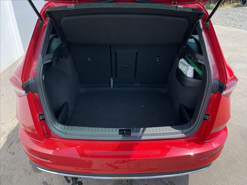 Škoda Karoq 1,5 TSI Sportline Plus DSG - fotka 24 z 24