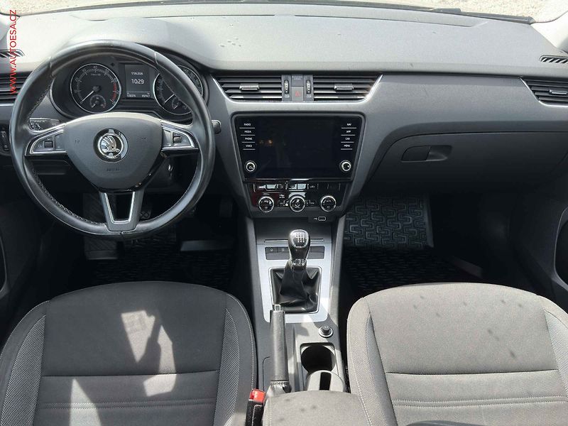 Škoda Octavia (2018) 1.5 TSi, 2.maj,ČR, Ambition - fotka 8 z 18