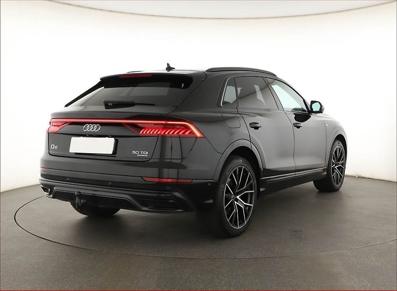 Audi Q8 (2022) 50 TDI - fotka 5 z 29