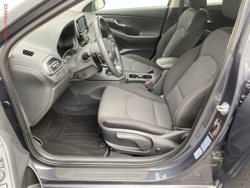 Hyundai i30 (2022) 1.0 T-GDi, ČR, servis.kniha - fotka 9 z 19