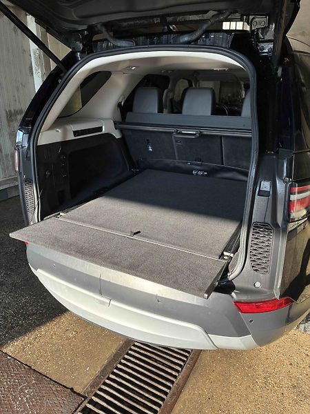 Land Rover Discovery (2018) Nový motor - fotka 8 z 9