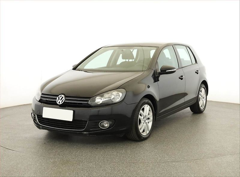 Volkswagen Golf (2010) 1.6 TDI - fotka 2 z 15