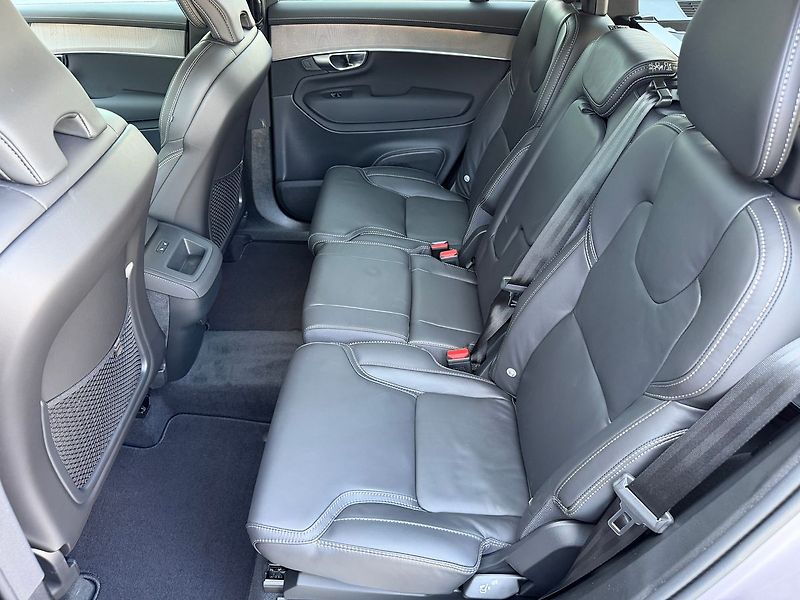 Volvo XC90 (2026) PLUS B5, ventilace, kamera 360 - fotka 13 z 23