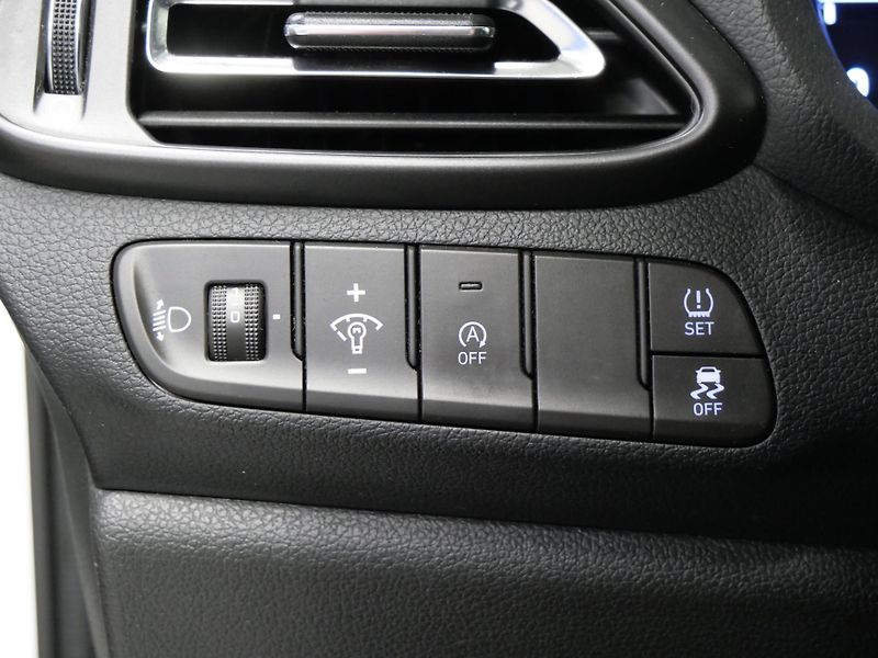 Hyundai i30 - fotka 13 z 25
