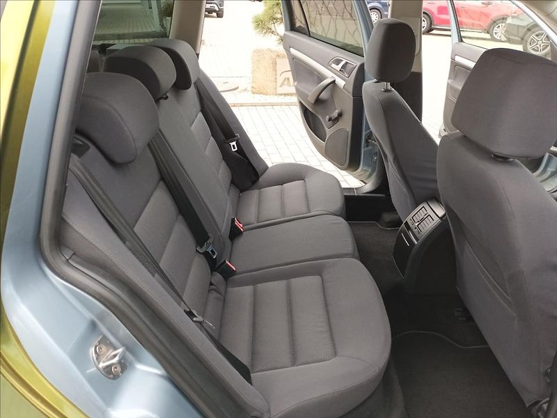 Škoda Octavia 1,6 MPI,75KW,KLIMA,KOLA - fotka 20 z 35