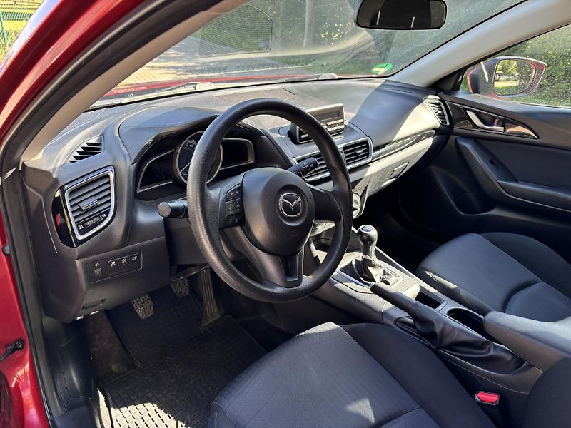 Mazda 3 1.5 Prime-Line - fotka 24 z 28