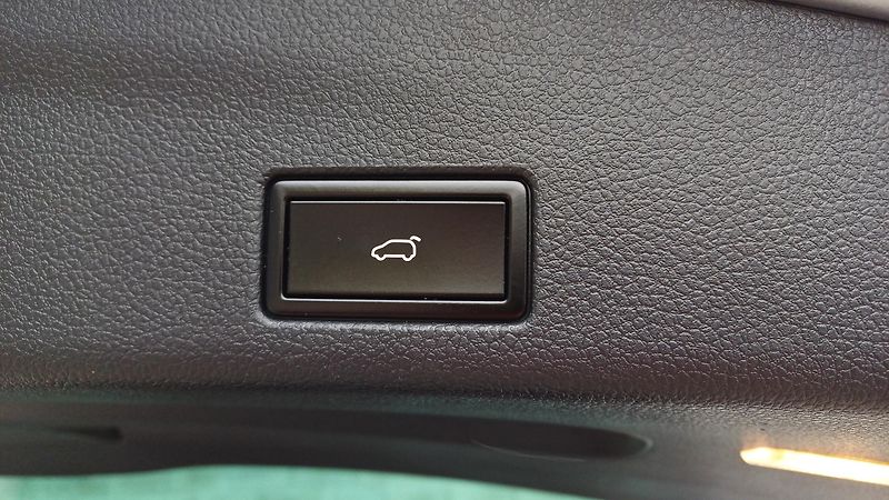 Volkswagen Sharan 2.0 TDI 135kW 4Motion HIGHLINE - fotka 18 z 50