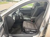 Volkswagen Passat 2.0TDI 110KW MANUAL MATRIX - náhled 11