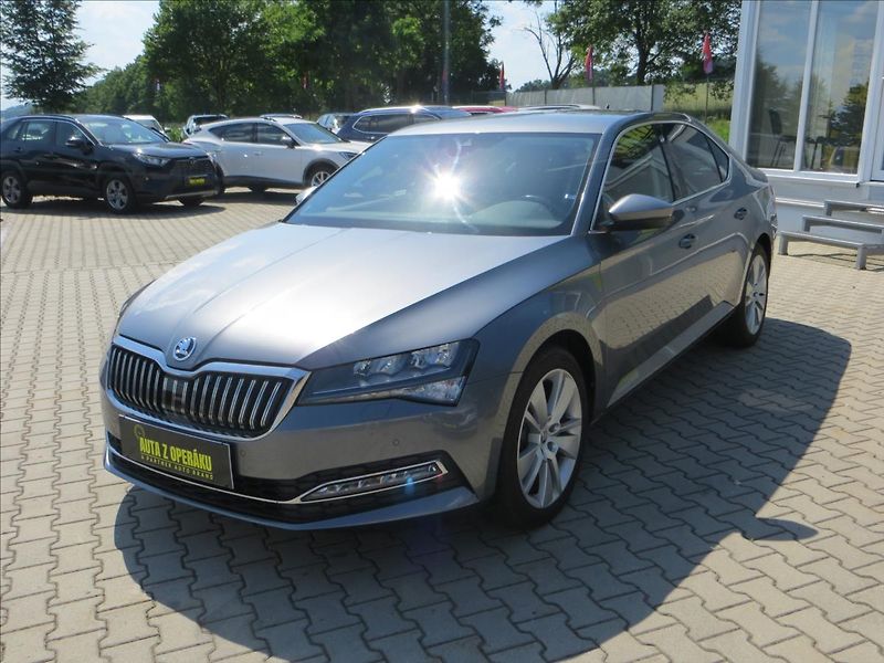 Škoda Superb 2,0 TSI  DSG Style 140kW Tažné - fotka 3 z 30