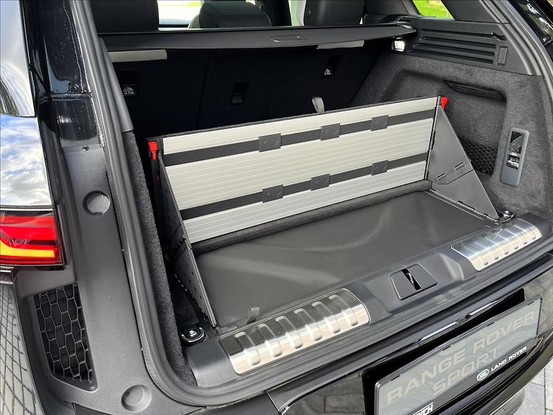 Land Rover Range Rover Sport (2026) 3,0 D300 DYNAMIC SE - fotka 8 z 32