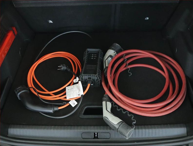 Citroën ë-C4 (2022) Feel Pack 50 kWh, SoH 90% - fotka 18 z 18