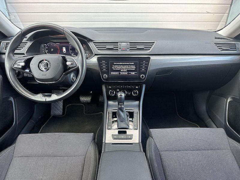 Škoda Superb (2023) Combi 2.0 TDI DSG Style - fotka 5 z 34
