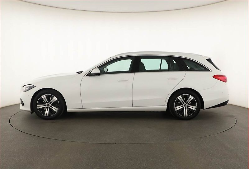 Mercedes-Benz Třídy C (2023) C 200 d - fotka 3 z 21
