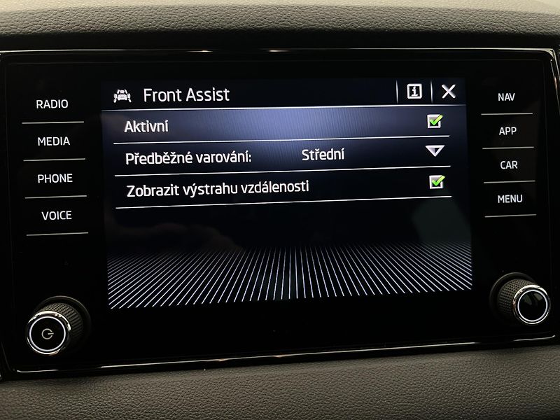 Škoda Karoq 1.5 TSI DRIVE AUT CZ - fotka 30 z 40