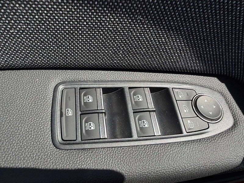 Renault Captur (2026) techno Eco-G 120 - fotka 20 z 25