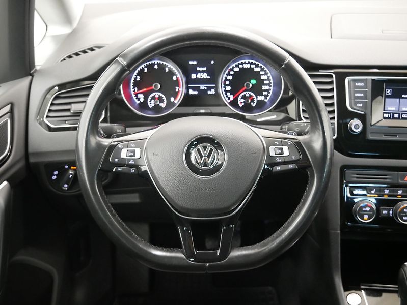 Volkswagen Golf Sportsvan - fotka 17 z 26