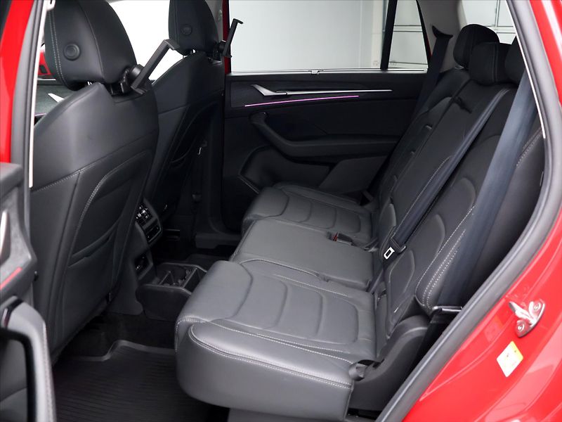 Škoda Kodiaq 2,0 TDI Exclusive Selection CZ - fotka 15 z 47