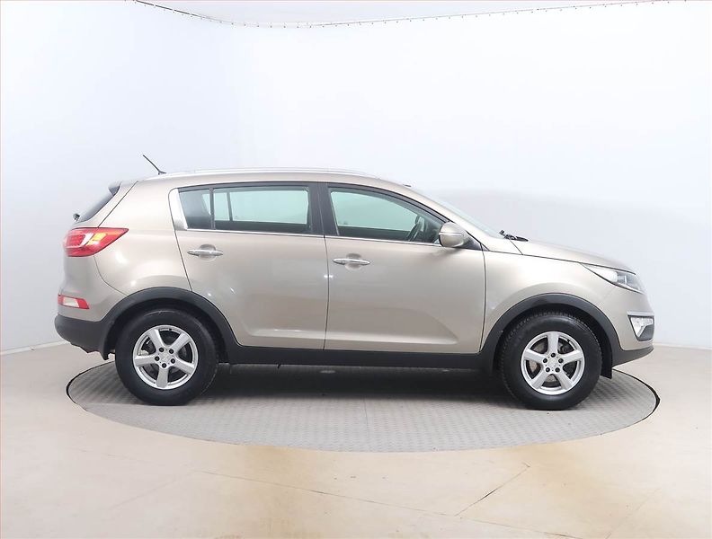 Kia Sportage (2013) 1.6 GDI, ČR,1.maj, Serv.kniha - fotka 6 z 14