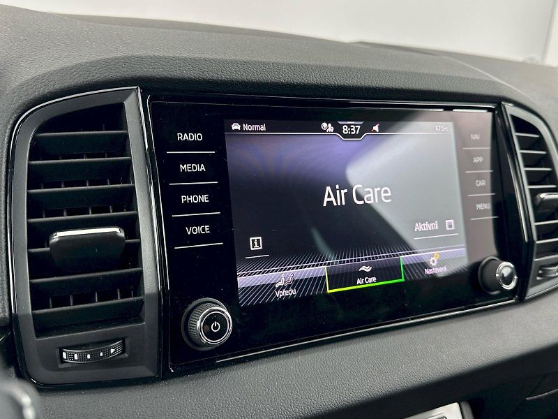 Škoda Karoq (2025) DSG 1.5TSI 110kW SportLine - fotka 21 z 36
