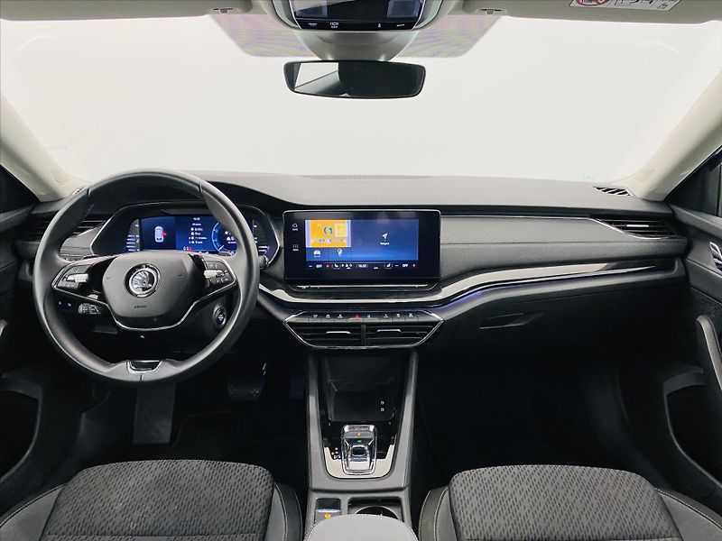 Škoda Octavia 1,5 TSI m-HEV 110kW DSG Style - fotka 9 z 25