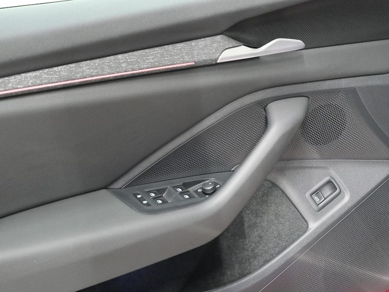 Škoda Superb - fotka 12 z 29