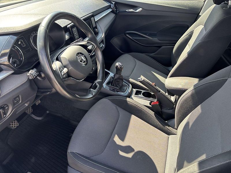Škoda Fabia (2021) 1.0 TSI Ambition + - fotka 7 z 26