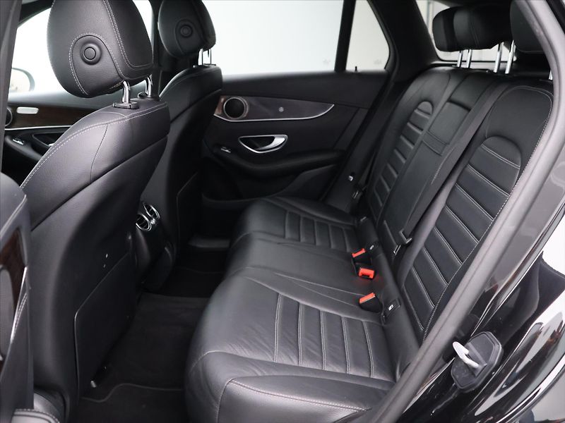 Mercedes-Benz GLC 2,1 220d 125kW 4Matic Aut. LED - fotka 14 z 41