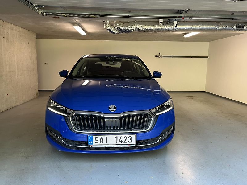 Škoda Octavia 2.0 TDI DSG Style, 1.majitel - fotka 2 z 29