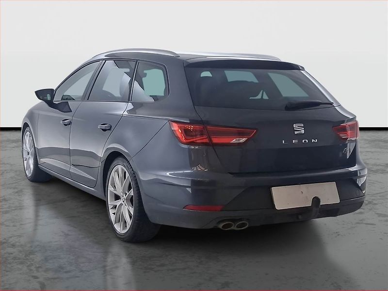 Seat Leon (2019) Top Sport 1.5 TSI, Kůže, Navi - fotka 4 z 17