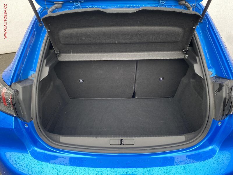 Peugeot 208 (2020) 1.2 PT, GT Line, navi, panor - fotka 7 z 17