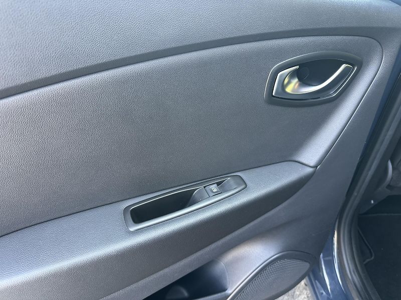 Renault Captur (2017) 0.9/66kW * KLIMA* 1.Maj.  - fotka 26 z 36