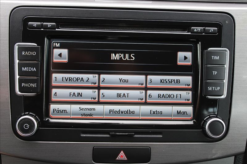 Volkswagen Passat 2,0 TDI  ČR,AUTOMAT,4x4,TAŽNÉ - fotka 11 z 29