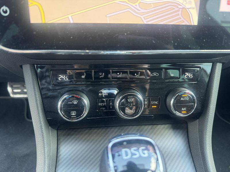 Škoda Superb (2019) 2,0TSi DSG 4x4 SPORTLINE - fotka 17 z 24