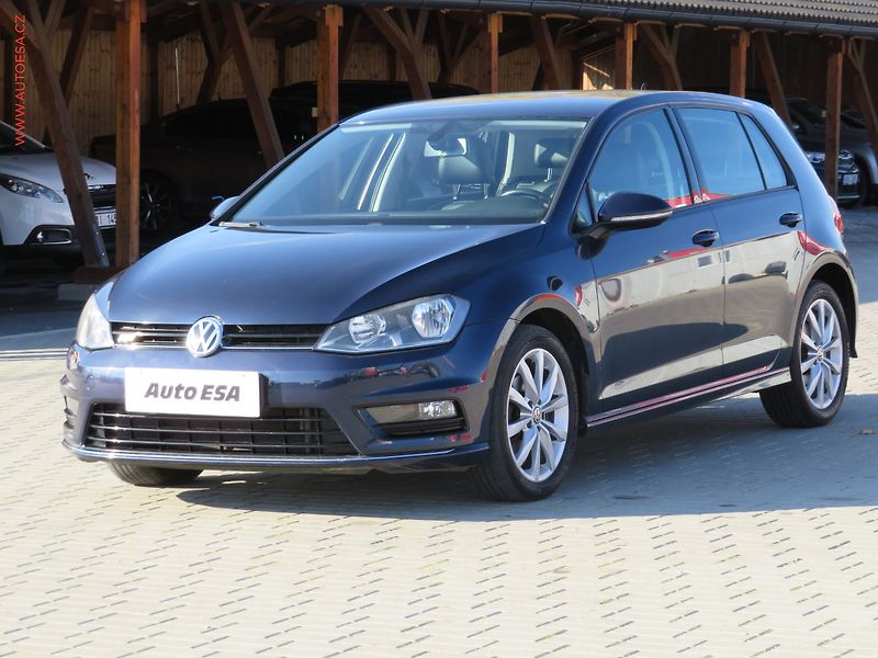 Volkswagen Golf (2016) 1.4TSi, R-line, navi - fotka 3 z 27