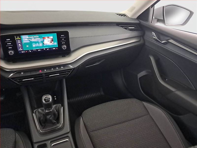 Škoda Octavia (2023) Ambition 2.0 TDI, ČR,1.maj - fotka 8 z 17