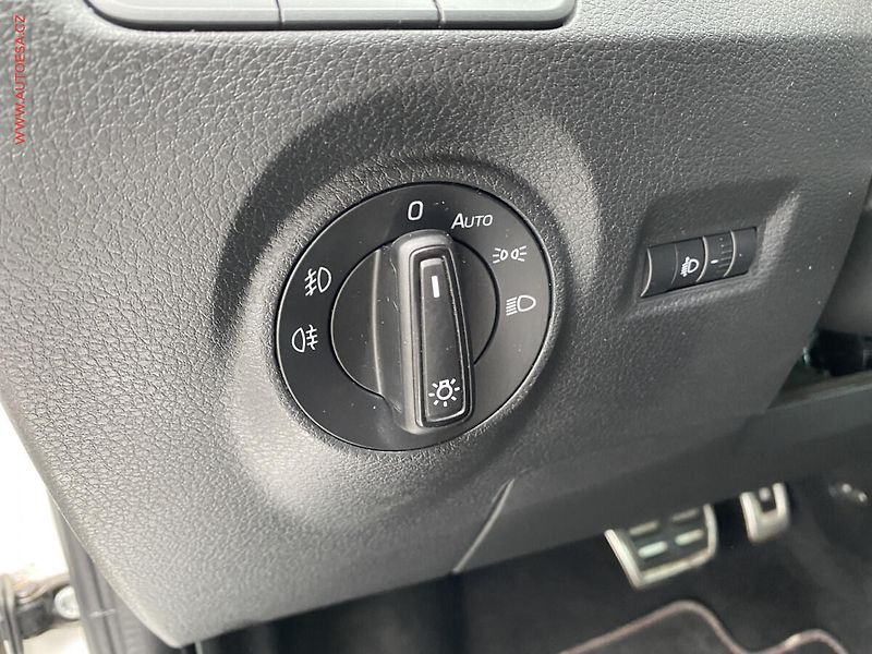 Škoda Fabia (2018) 1.4 TSi R5 EDITION, DSG, navi - fotka 15 z 18