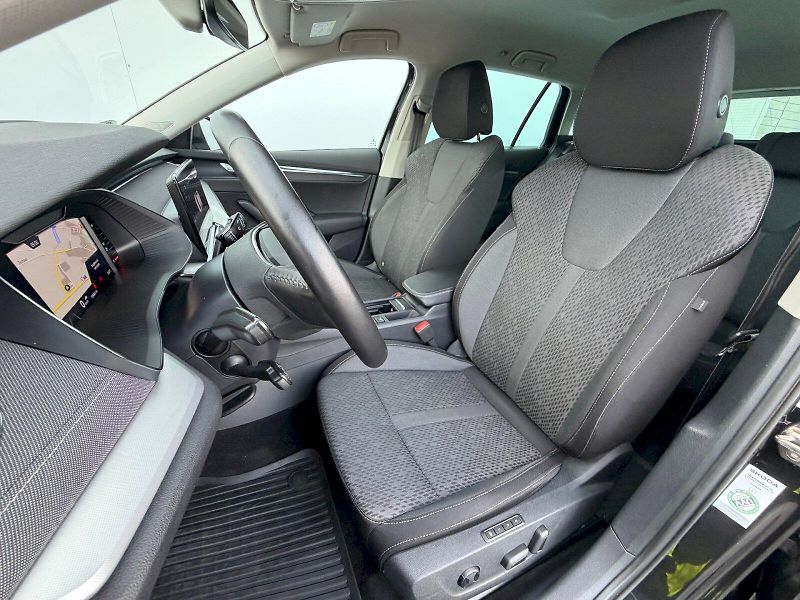 Škoda Octavia (2023) 2.0 TDI 110kW Style Extra - fotka 6 z 35