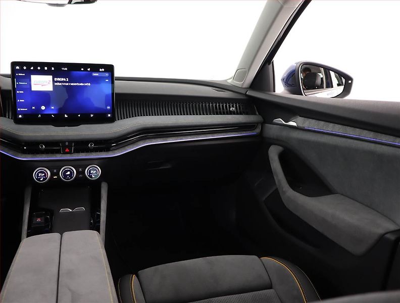 Škoda Superb (2024) Selection 2.0 TDI - fotka 8 z 26