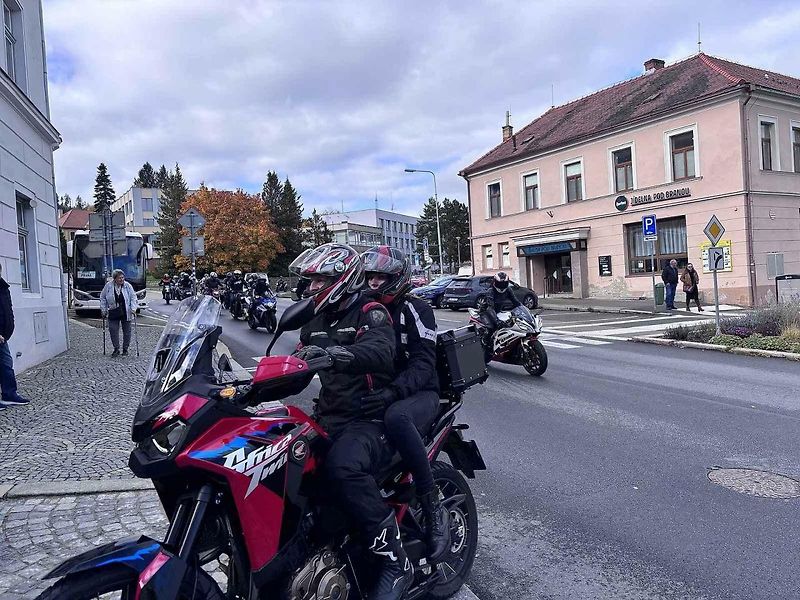 Poslední jízda motosezony 2025 v Prachaticích.