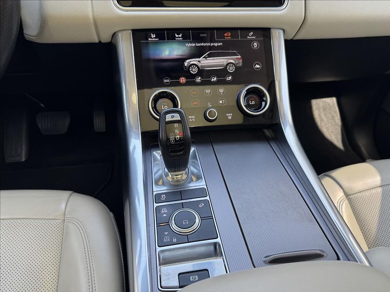 Land Rover Range Rover Sport 3,0 SDV6 HSE Dynamic AT 4x4 ČR - fotka 26 z 34