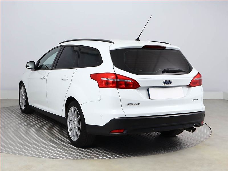 Ford Focus (2015) 2.0 TDCi, Serv.kniha, Navi - fotka 4 z 16