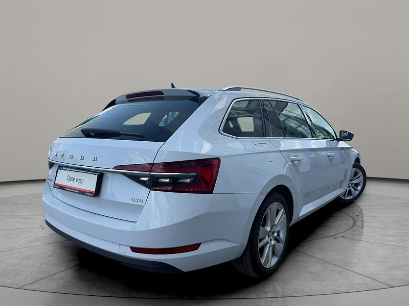 Škoda Superb Style 2.0 TDI 147kw DSG 4x4 Co - fotka 2 z 24