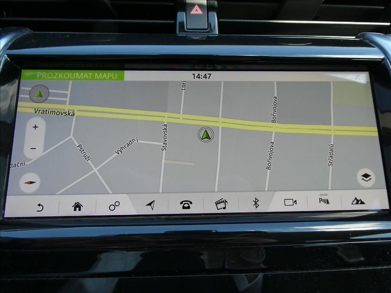 Land Rover Discovery Sport 2,0 D150,1.maj,ČR,DPH - fotka 25 z 33