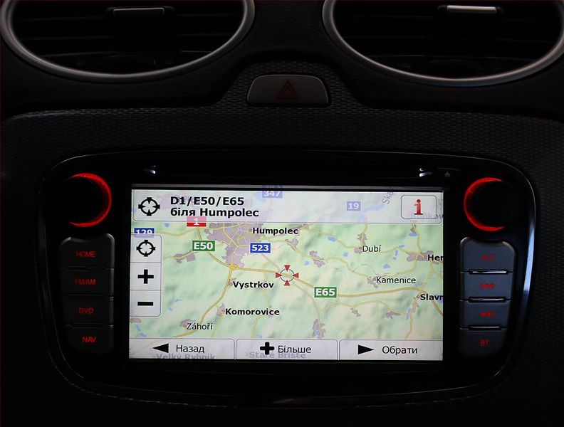 Ford Focus (2010) 1.6 TDCi, po STK, zamluveno - fotka 17 z 22
