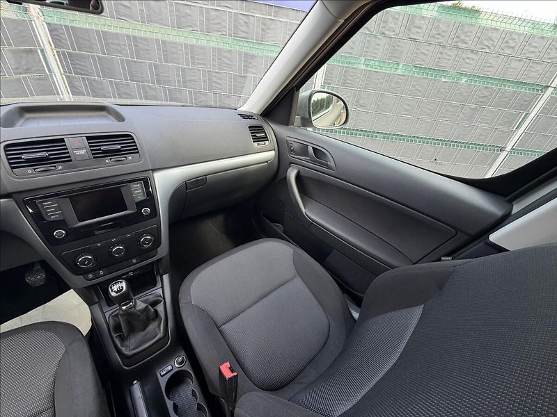 Škoda Yeti 1.2 TSI Active - fotka 11 z 17