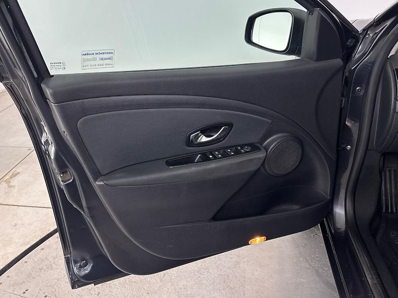 Renault Mégane AUTHENTIQUE - fotka 13 z 25